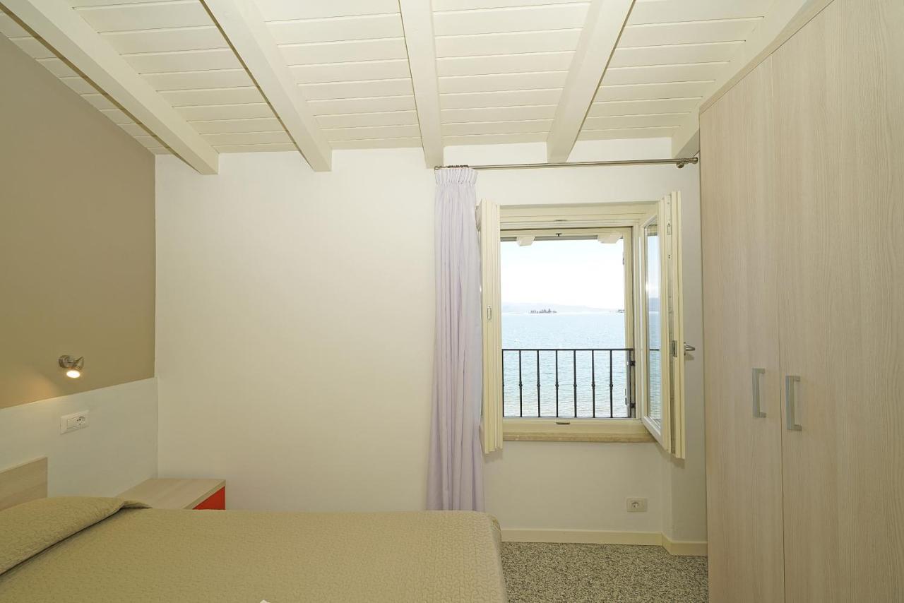 Two-Bedroom Apartment Lake View,1370824448:JPEG